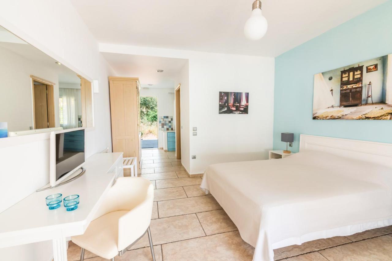 Sideratos Apartments การ์ฟัส ภายนอก รูปภาพ